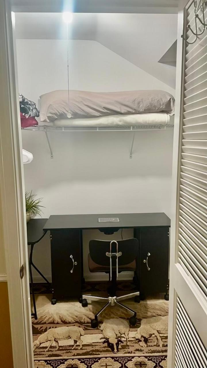B3 A Private Room In Naperville Downtown With Desk And Wi-Fi Near Everything ภายนอก รูปภาพ